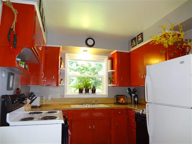 818 E 31st - Photo 3
