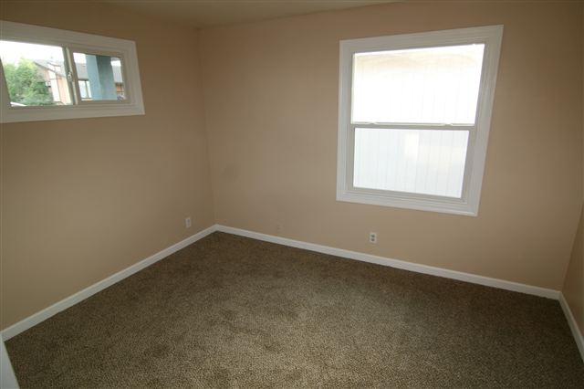 909 E PRINCETON Ave - Photo 3