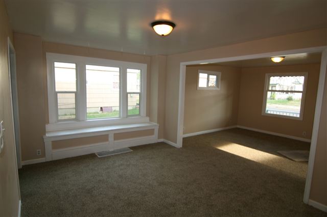 909 E PRINCETON Ave - Photo 4