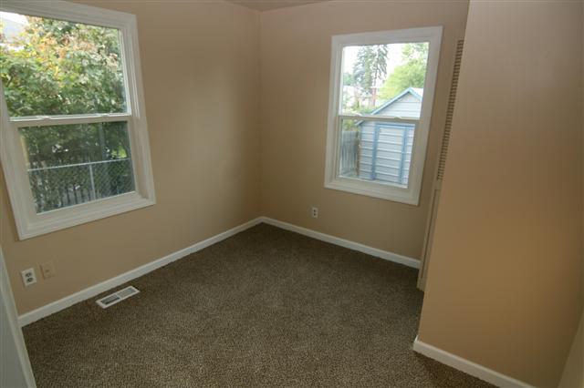 909 E PRINCETON Ave - Photo 5