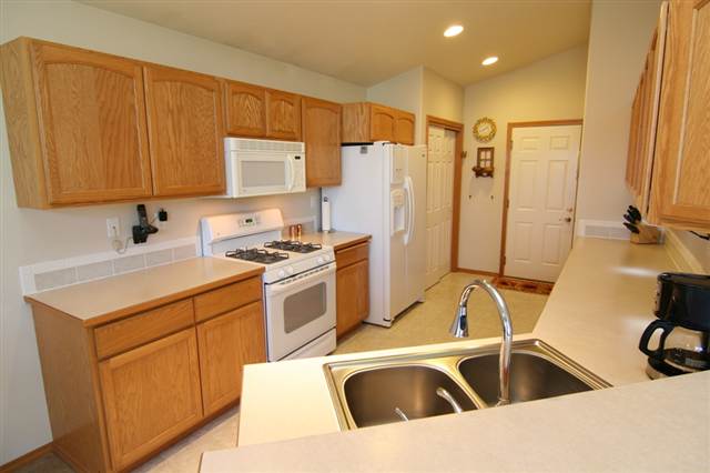 1014 N Country Club Dr - Photo 4