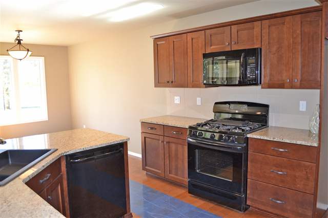 2622 E 33rd Ave - Photo 2