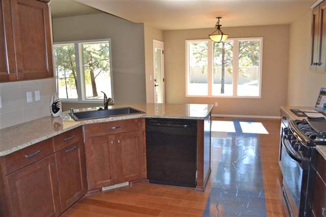 2622 E 33rd Ave - Photo 3