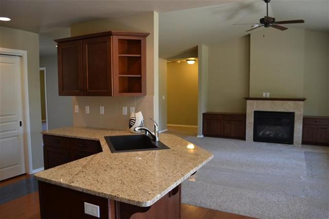 2622 E 33rd Ave - Photo 4
