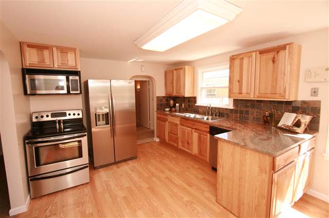 4408 N Walnut St - Photo 3