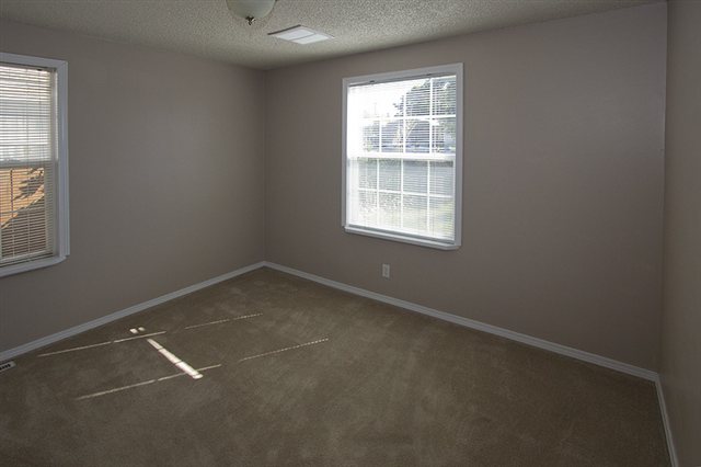 6211 N "A" St - Photo 4