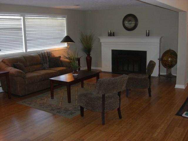 6504 N Elmhurst - Photo 2