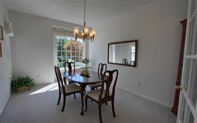 823 N Knudson St - Photo 3