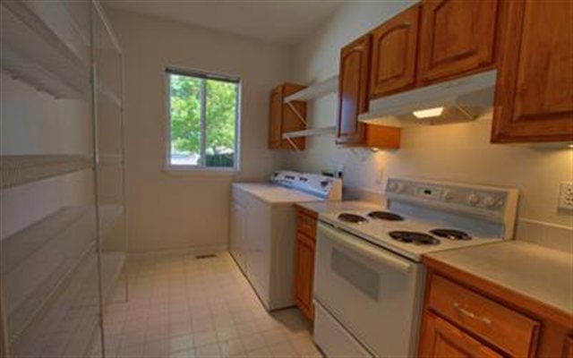 823 N Knudson St - Photo 6