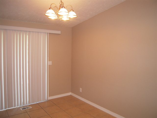 813 S Blake Rd - Photo 5