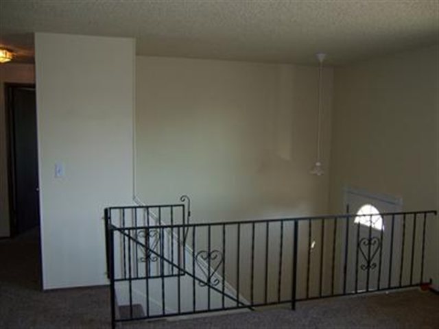 19309 E Valleyway Ave - Photo 2