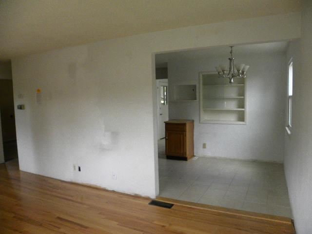 6117 N Ash - Photo 8