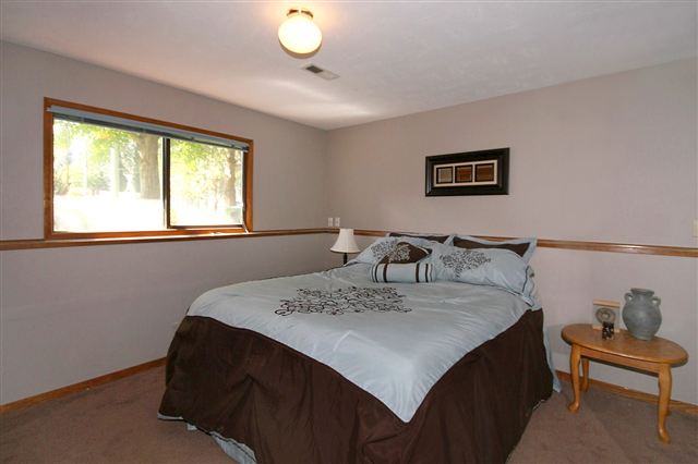 11116 N Wall - Photo 7