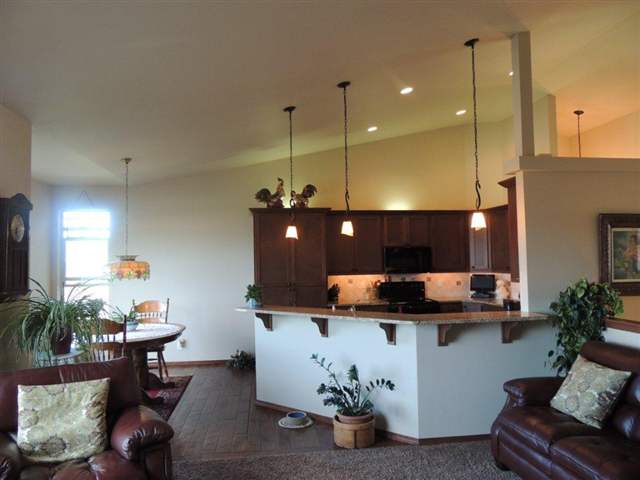 2021 S Selkirk Dr - Photo 3