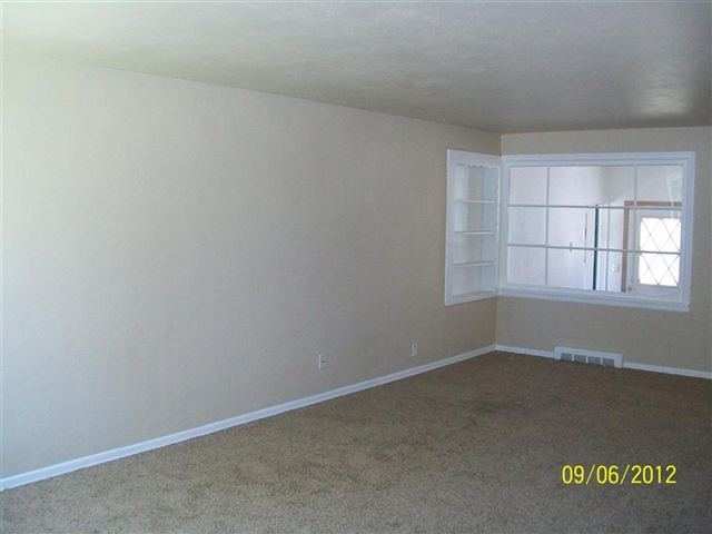 5809 N Hemlock - Photo 5