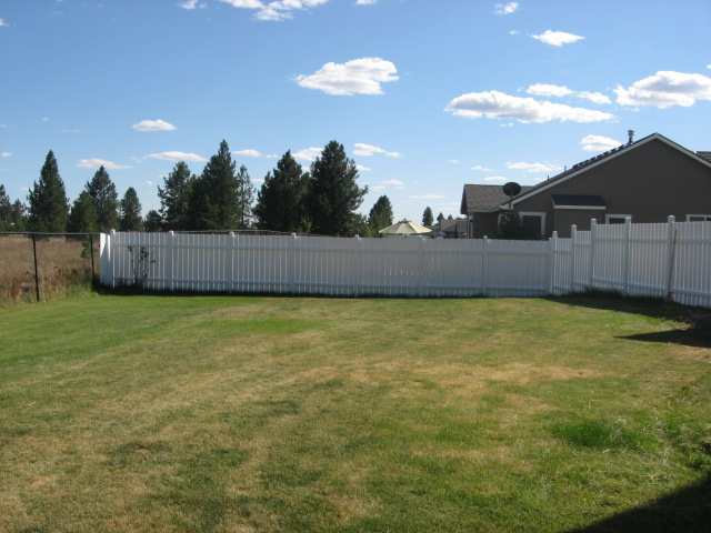 320 N Helstrom - Photo 8