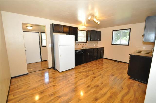 12624 E Broadway Ave - Photo 3