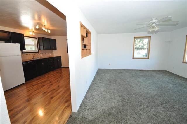 12624 E Broadway Ave - Photo 5