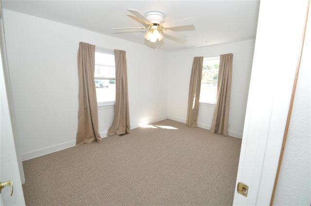 12624 E Broadway Ave - Photo 6
