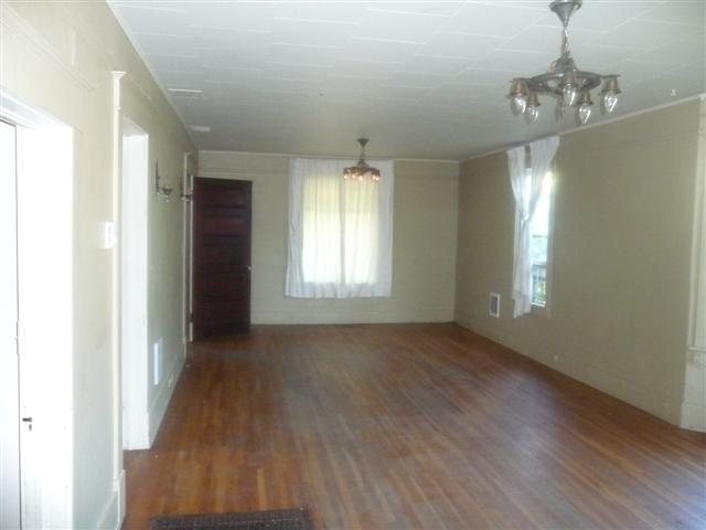 923 2nd St - Photo 3