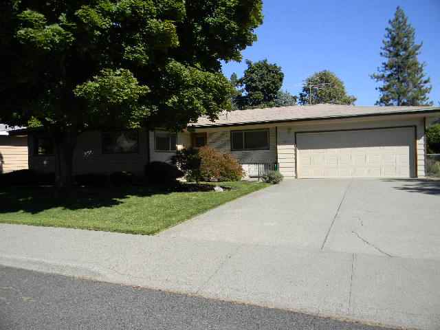 6732 N Drumheller - Photo 1