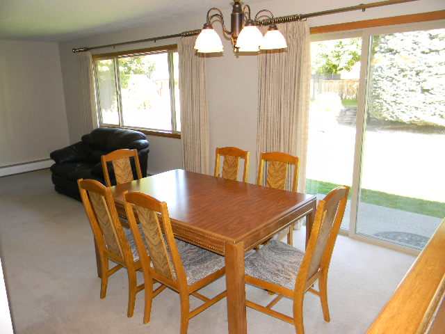 6732 N Drumheller - Photo 3