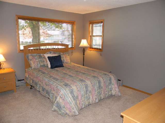 6732 N Drumheller - Photo 5