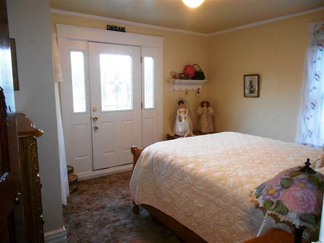 406 E 9th Ave - Photo 6