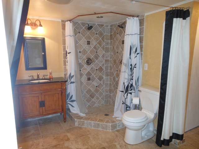 2411 W Queen - Photo 5