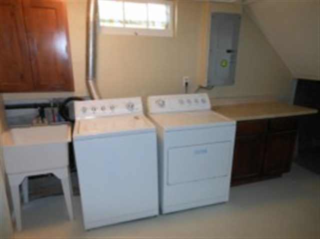 2411 W Queen - Photo 8
