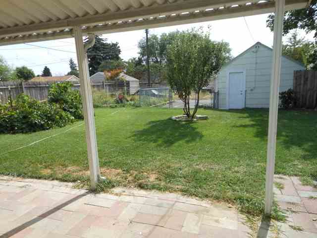 2411 W Queen - Photo 9