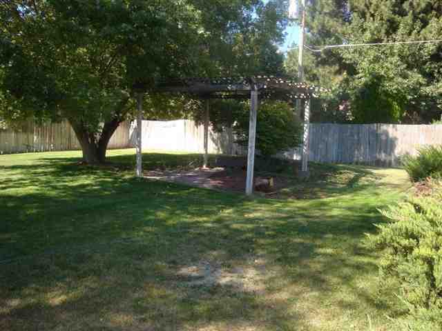 11405 E 37th Ave - Photo 8