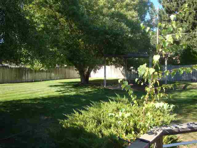 11405 E 37th Ave - Photo 9