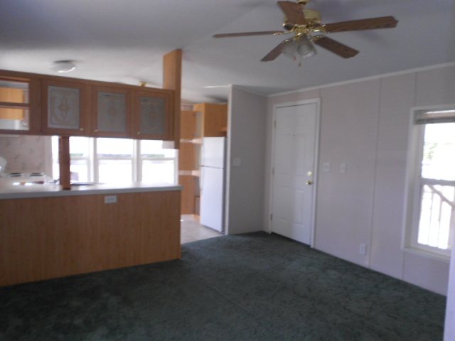 3310 N Mckee St - Photo 3