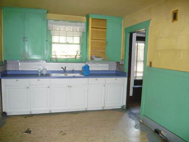 2404 E 4th Ave - Photo 3
