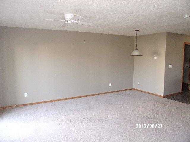 1606 N Drummond St - Photo 4