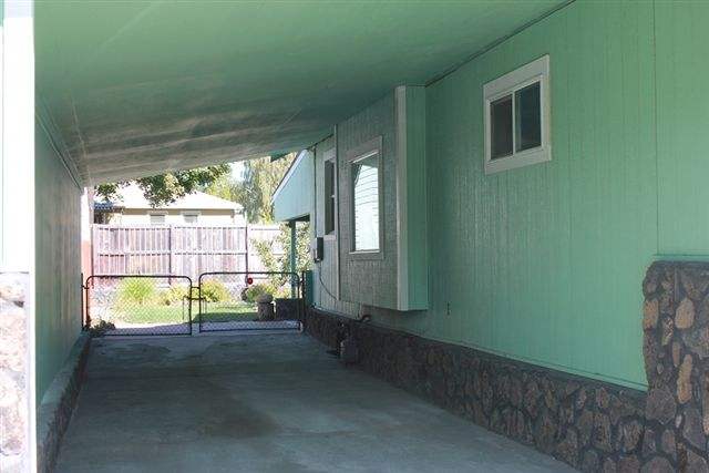 617 E Bridgeport - Photo 4