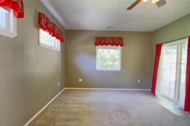 3234 W North Loop Ave - Photo 7