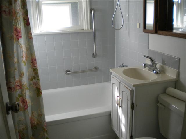 1624 E Broad - Photo 4