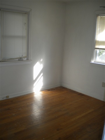 1624 E Broad - Photo 5