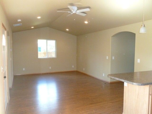 1027 E Lacrosse Ave - Photo 3