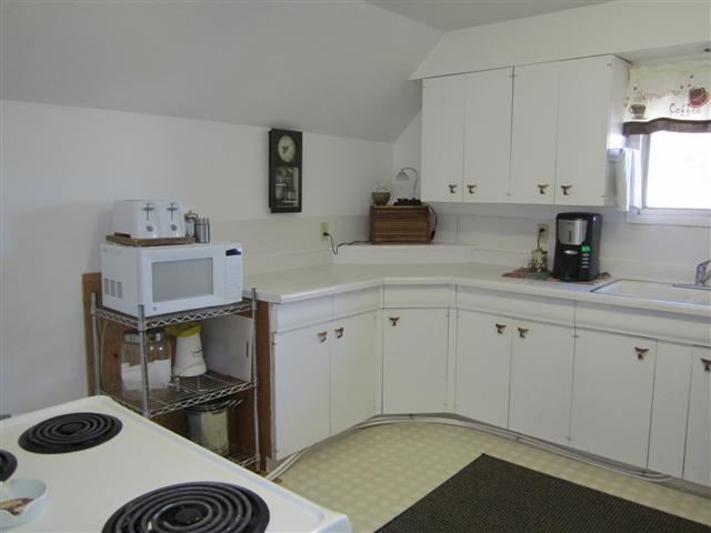 908 7th St - Photo 3