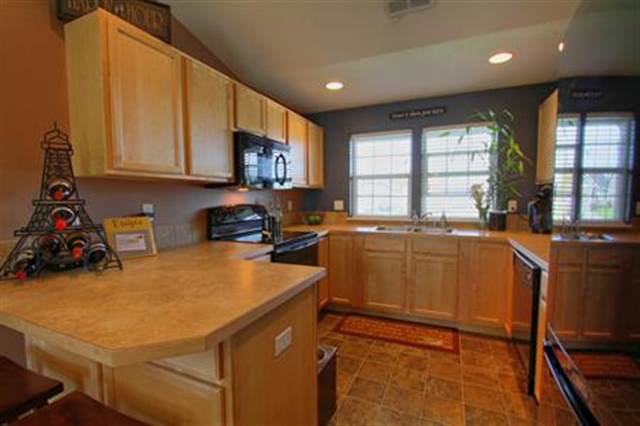 7805 N ASHLEY Cir - Photo 2