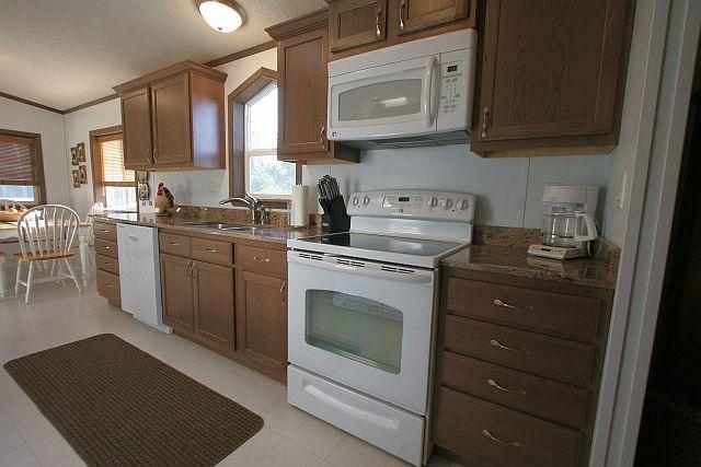 18002 W Salnave Rd - Photo 4