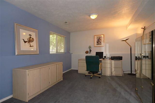 4225 E 28th - Photo 8