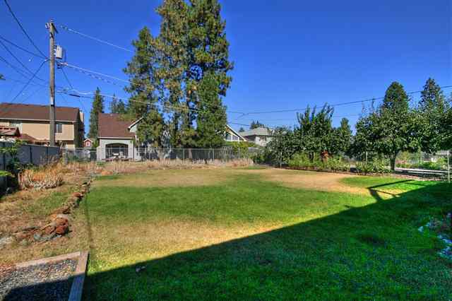 4225 E 28th - Photo 9