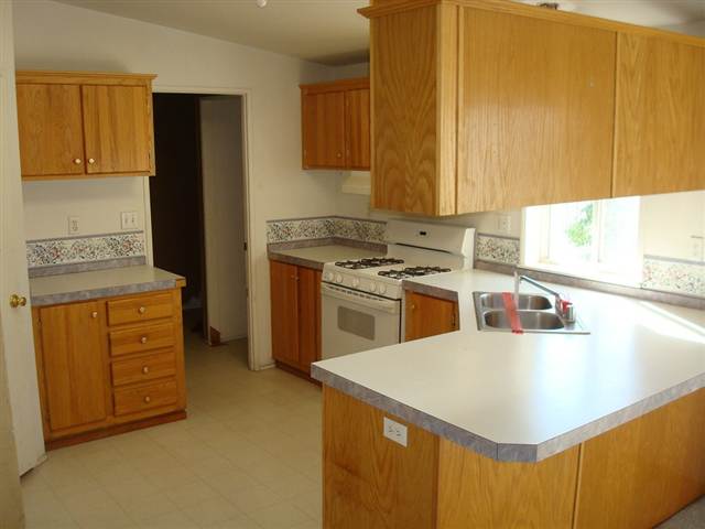 124 S Walker St - Photo 3
