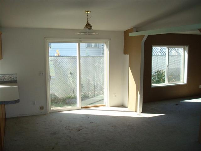 124 S Walker St - Photo 5
