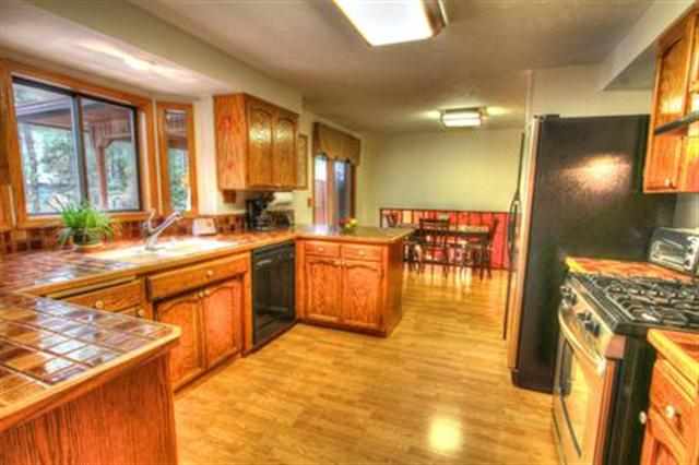 9836 N Glenwood Ct - Photo 3