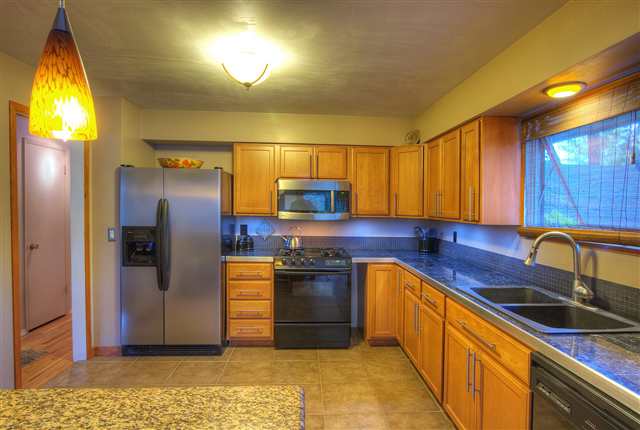 902 W Woodway Ave - Photo 4